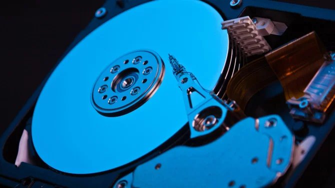 Průlom v kapacitách disků: Toshiba chystá HDD s 12 plotnami, dosáhnou kapacity 40–50 TB
