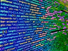 Kód vygenerovaný AI má spoustu zranitelností: Odpovědnost padá na lidské týmy