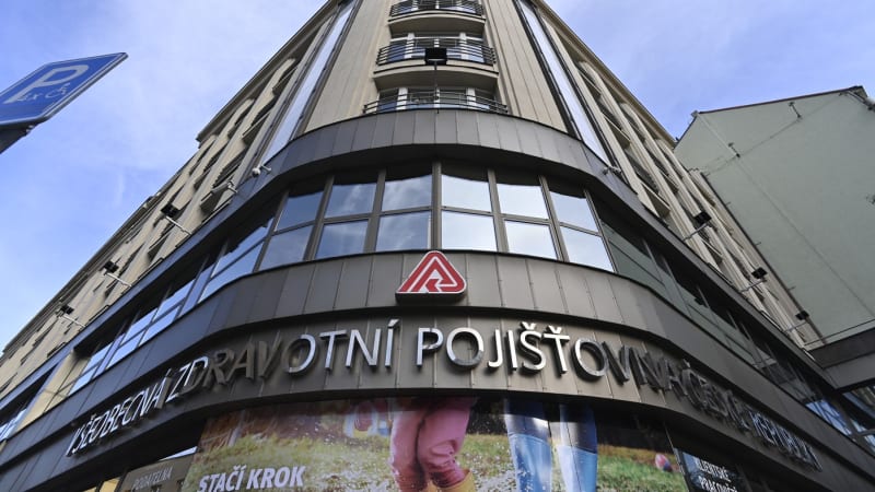 Policejní razie v centrále VZP v Praze: Zadrženo bylo 19 lidí