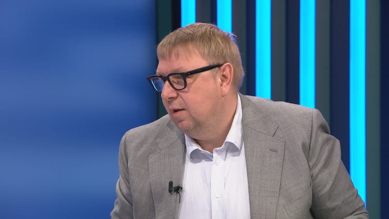 Juchelka se pustil do Pavla kvůli Babišovi: Jedná na hraně Ústavy, možná už za ní