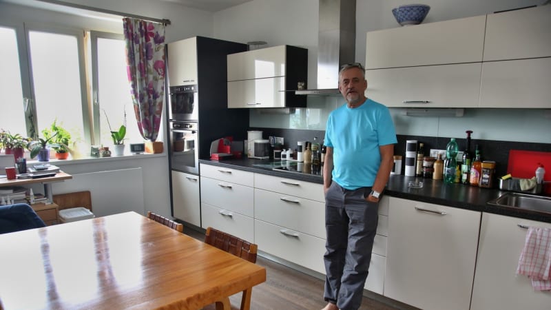 Tesařík žije ve vyženěné vile. S bráchou jsme vyrůstali na ulici s klíčem na krku, vzpomíná