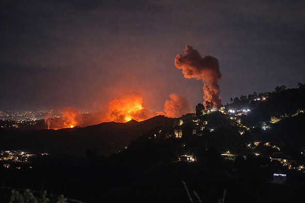 Brilantní operace, pochvaluje si Trump. Sesazení Madura naplánoval v letním sídle