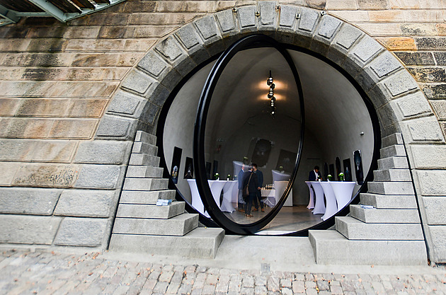 Spor o výpověď z kobek na náplavce. Soud ji zrušil, správce poslal spolku další