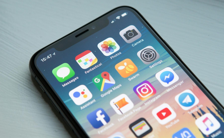 Dělá to každý z nás: tahle běžná věc zpomaluje váš smartphone, přitom stačí tak málo