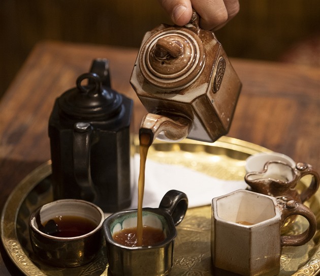 Čaj si vybírejte jako auto, radí expert. Sypaný vyjde levněji než sáček ze supermarketu