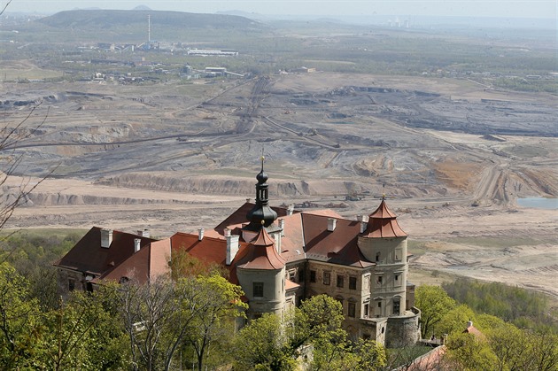 Do listopadu 213 milionů. Tykač řekl, jak rozdělí peníze obcím za těžbu uhlí