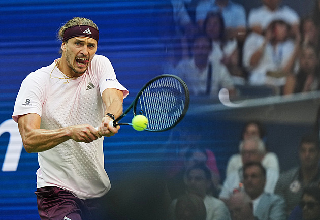 Zverev postoupil podruhé do finále US Open, vyzve v něm domácího Sheltona
