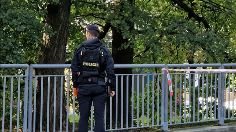 Podezřelá smrt v Prostějově: V parku našli mrtvého muže, příčina je nejasná
