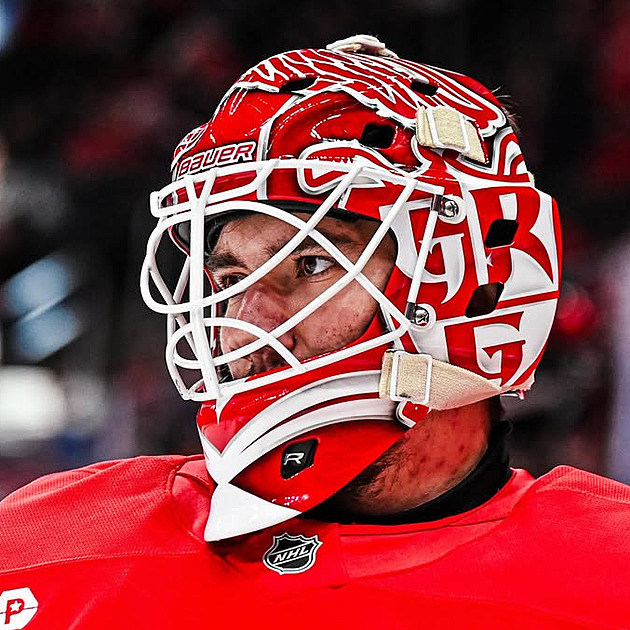 Jako Hašek! Postava ho v NHL připomněl ostrým hitem, soupeři skočil pod nohy