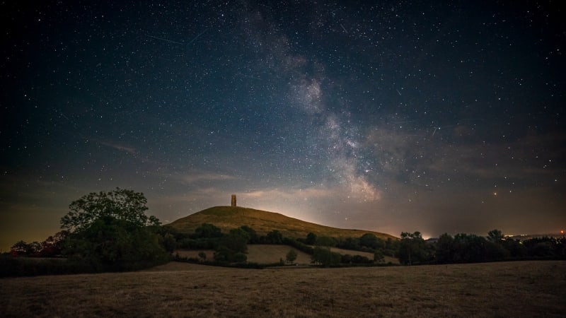Nebeská podívaná v říjnu: Saturn odhaluje prstence, prožene se i roj Orionid. Kdy vše sledovat?