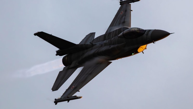 Červený letecký poplach v Litvě: Země musela ráno kvůli dronu povolat stíhačky NATO