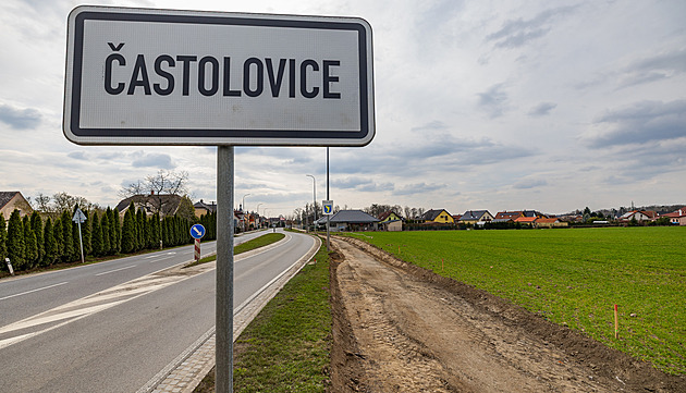 Jste zrádci, spílají přeběhlíkům v Častolovicích. Čtyři z opozice podpořili ANO